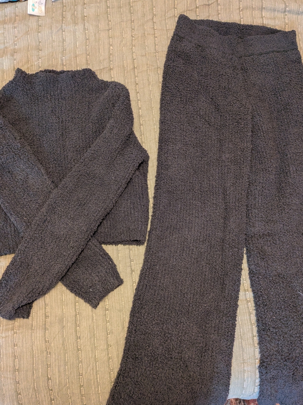 Cozy Aerie set